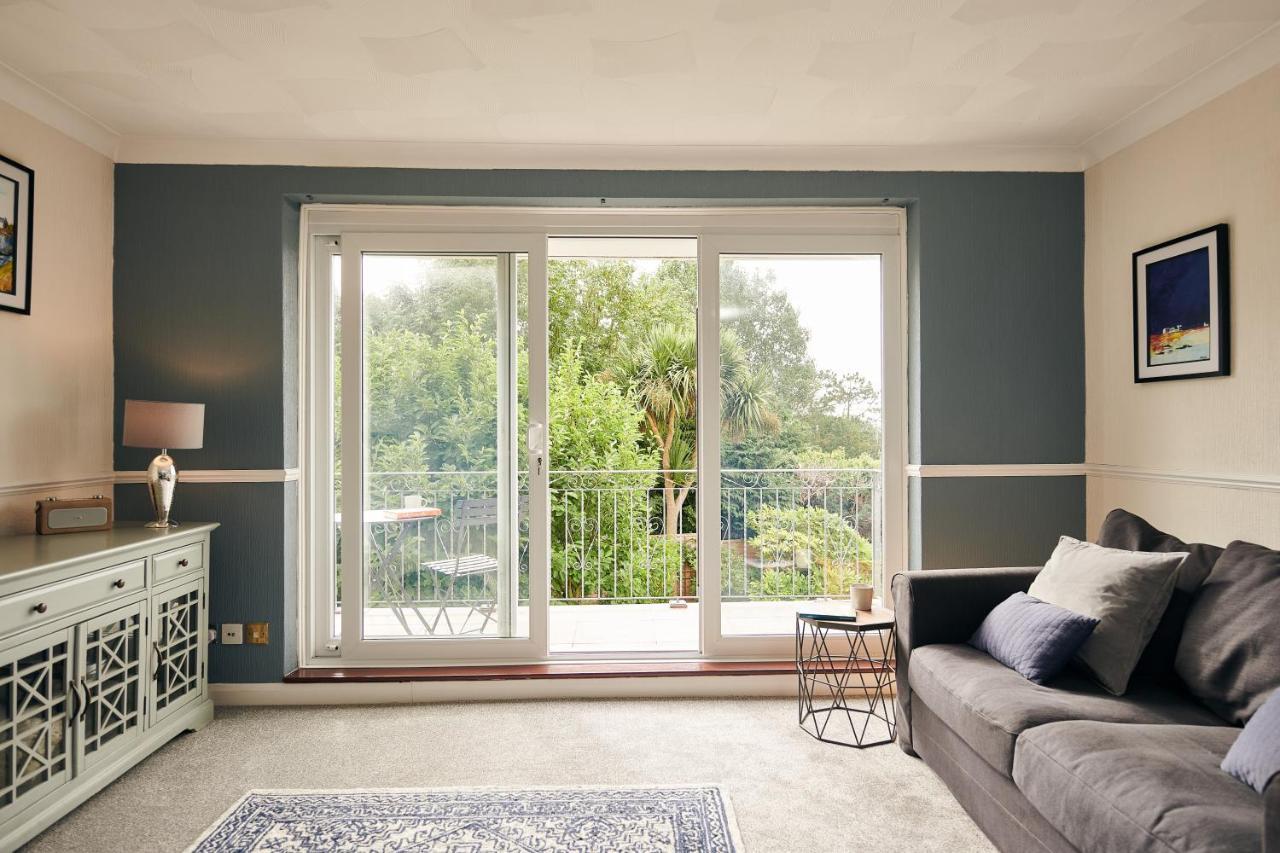 Sea Gem- Beautiful Family Home With Stunning Sea Views & Garden Tenby Exterior photo
