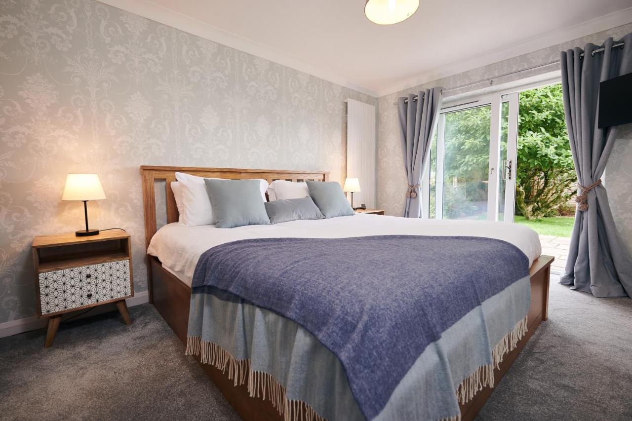 Sea Gem- Beautiful Family Home With Stunning Sea Views & Garden Tenby Exterior photo