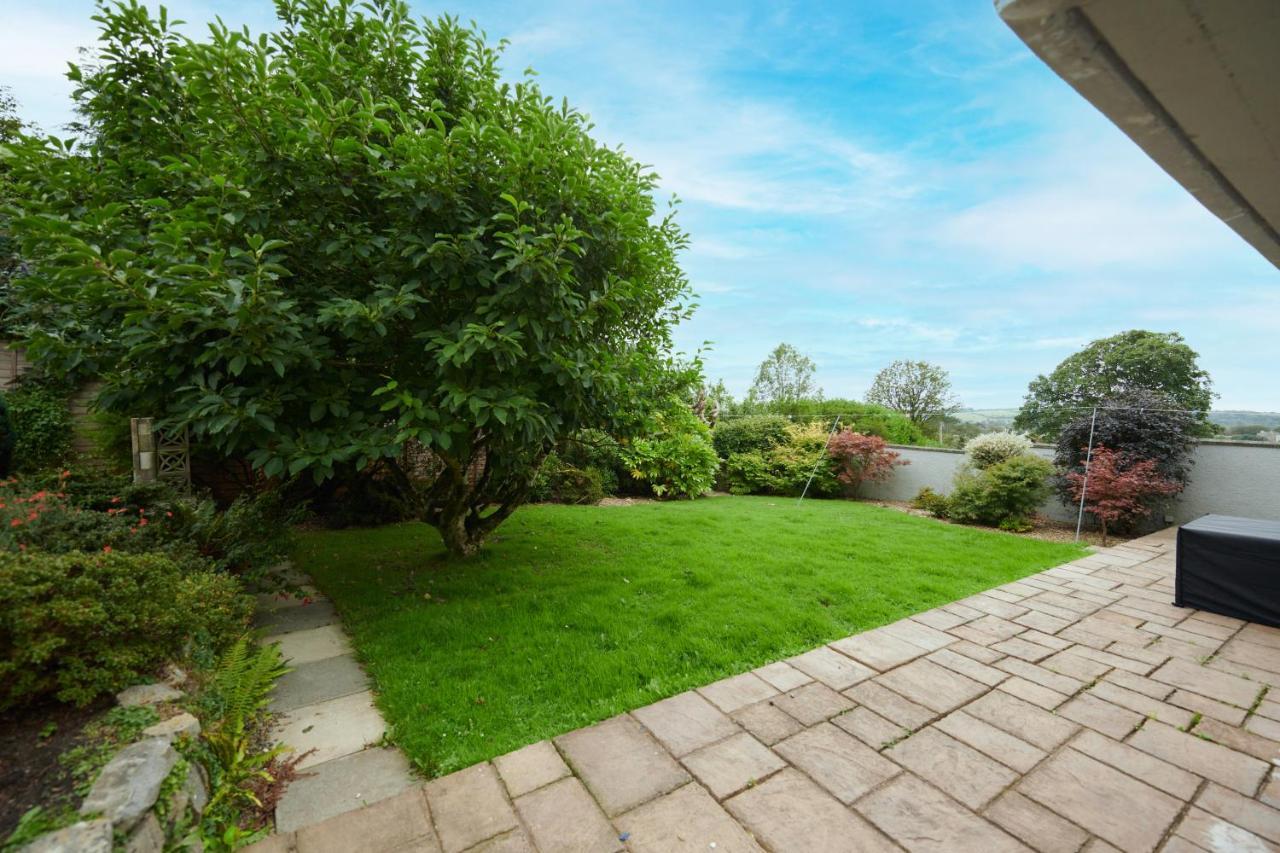 Sea Gem- Beautiful Family Home With Stunning Sea Views & Garden Tenby Exterior photo
