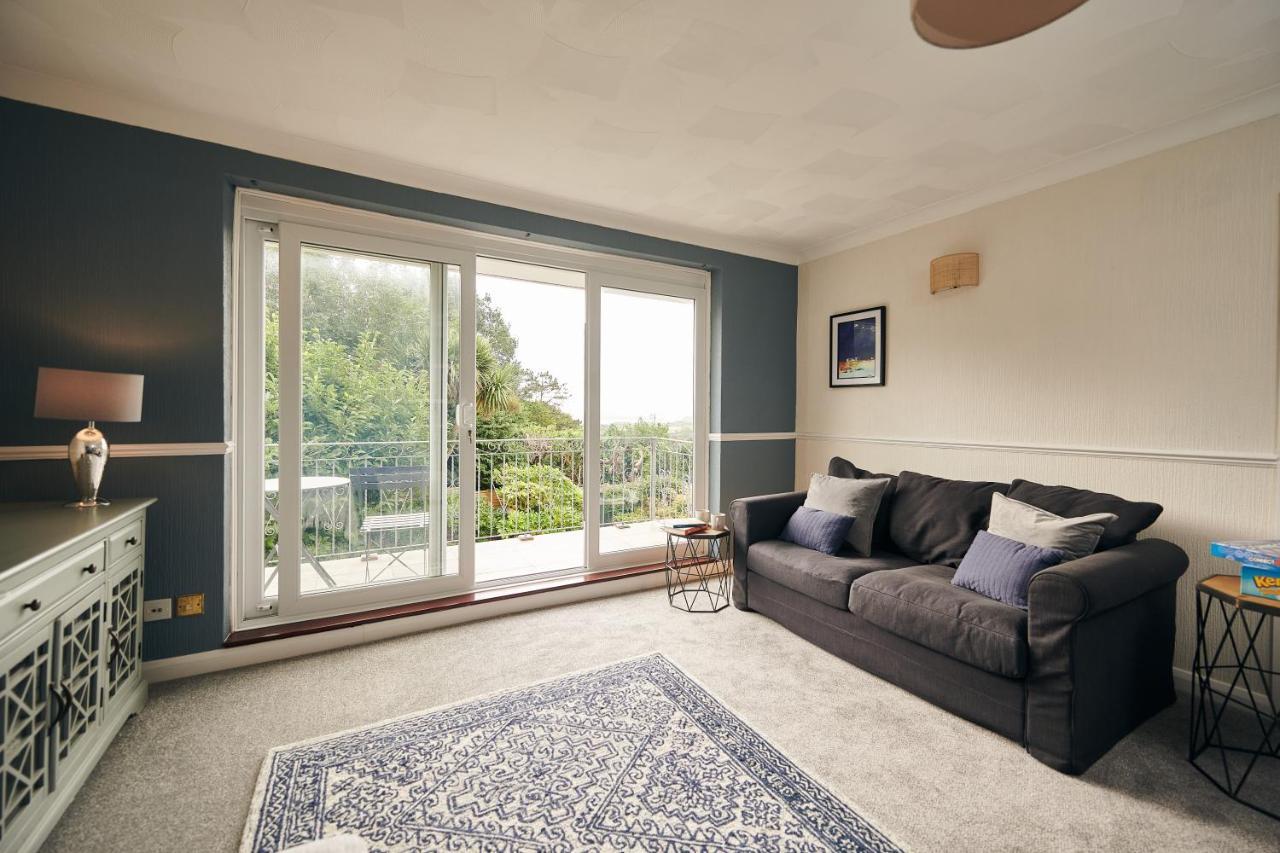 Sea Gem- Beautiful Family Home With Stunning Sea Views & Garden Tenby Exterior photo